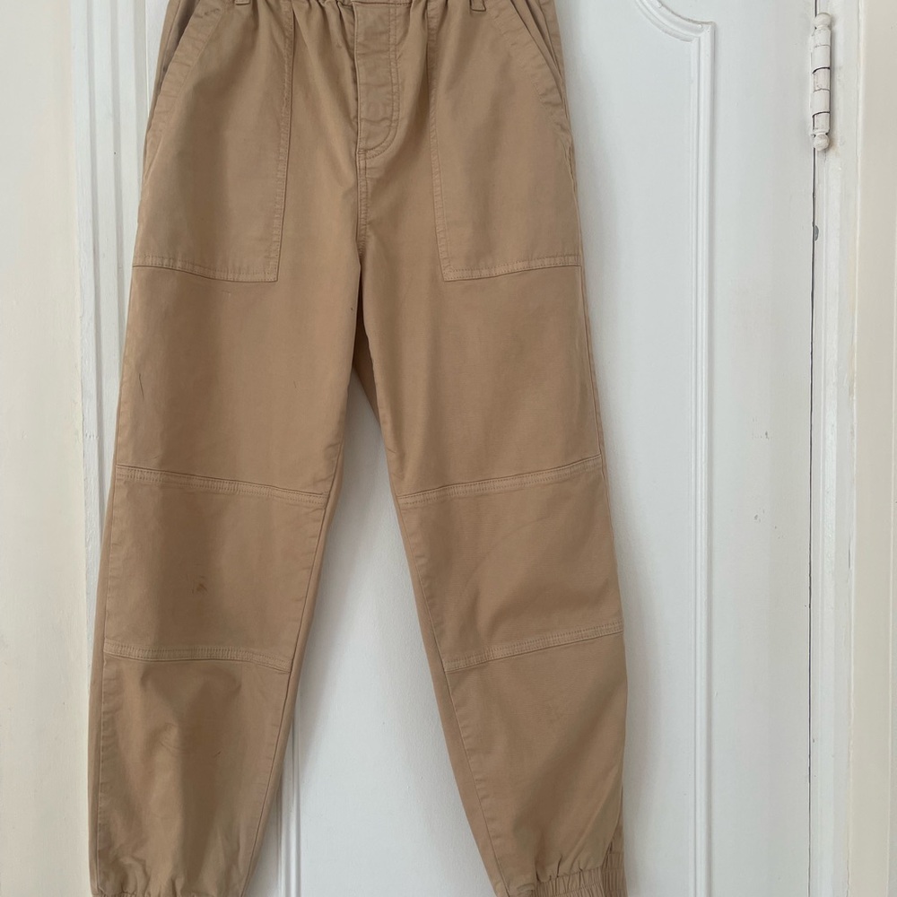 Joie , size 2 Lake a new.